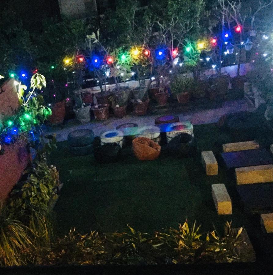 Bunkmates Hostel New Delhi Exterior foto